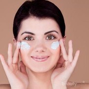 Ladies, Jangan Terkecoh dengan 4 Mitos Tentang Perawatan Kulit yang Salah Berikut Ini!