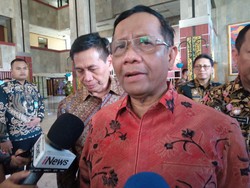 Jokowi Beri Bintang Mahaputera ke Gatot, Mahfud: Semua Mantan Panglima Dapat