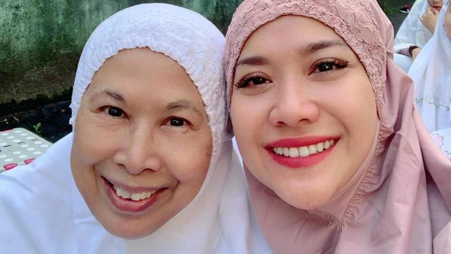Bunga Citra Lestari sangat dekat dan kompak dengan keluarga Ashraf Sinclair.