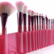 Agar Makeup Makin Flawless, Ini Dia Panduan Memakai Brush Sesuai Bentuk dan Fungsinya!
