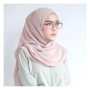 Ladies, Warna Hijab yang Wajib Dimiliki untuk Sehari-hari Apa Ya?