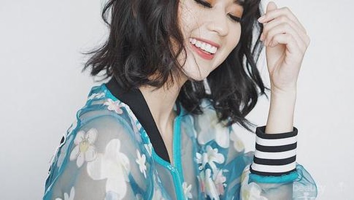 Biar Lebih Pede, Ini Dia Trik Supaya Kamu Terlihat Lebih Kurus di Foto