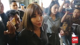 Kasus Carding, Gisel dan Tyas Dapat Tiket Pesawat dan Hotel