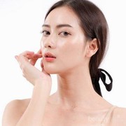 Seringkali Dianggap Serupa, Ternyata Inilah Perbedaan Essence dan Serum, Ladies!