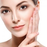 Ladies, Ini Dia Kebiasaan yang Ternyata Bisa Bikin Wajah Terlihat Selalu Awet Muda