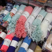 [FORUM] Kalo belanja hijab, lebih suka di online atau pasar gitu biar murah?