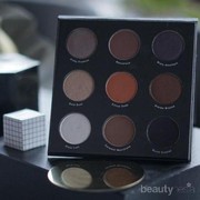 Kolaborasi Mizzu dan Endi Feng Menghasilkan Palet Eyeshadow yang Super Cantik!