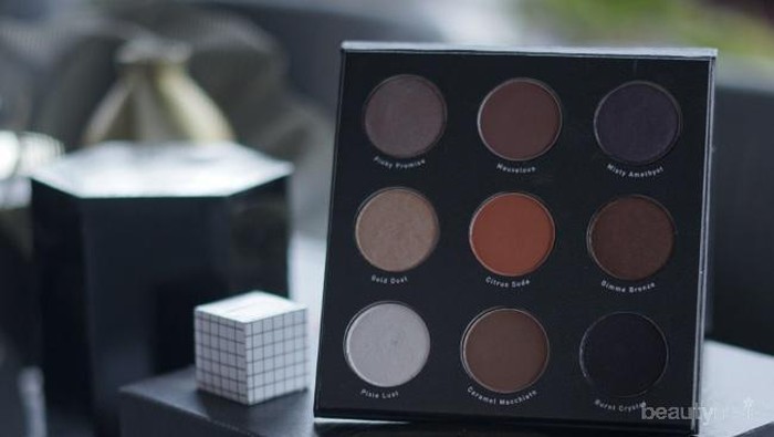 Kolaborasi Mizzu dan Endi Feng Menghasilkan Palet Eyeshadow yang Super Cantik!