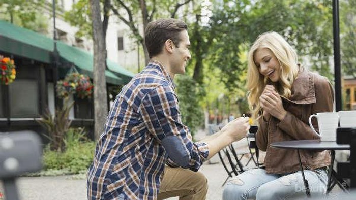 [FORUM] Menolak lamaran dari pria, benar akan mempersulit jodoh?