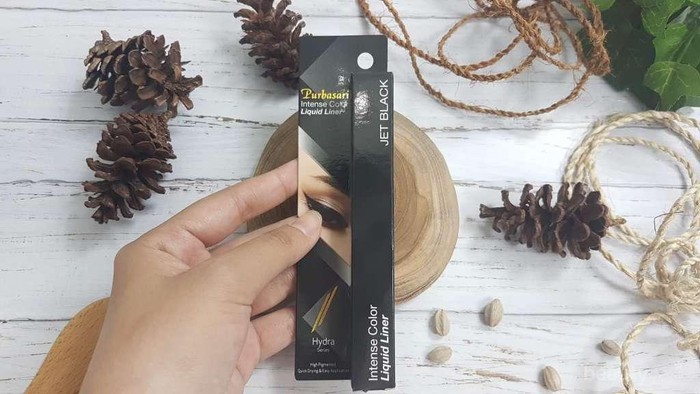 Purbasari Intense Color Liquid Liner, Eyeliner Liquid yang Cocok untuk Makeup Pemula