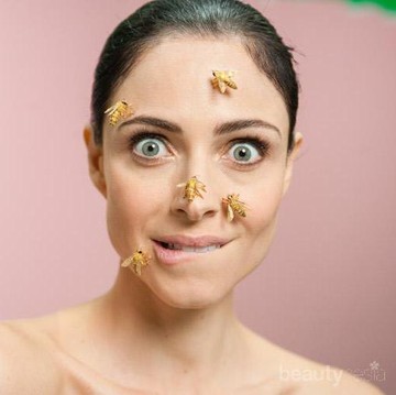 img-title Hiii, 5 Tren Facial Ini Bikin Ngeri Sekaligus Penasaran! Berani Coba?