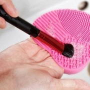 [FORUM] Biasanya kalian pakai sabun apa untuk bersihin brush atau spons makeup?