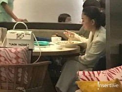 Tas Rp18 Juta Agnez Mo Jadi Sorotan Kala Ibadah dengan Raphael Maitimo