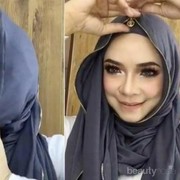 [FORUM] Lagi kontroversial, Nora Danish pakai hijab yang diresleting sampai wajah