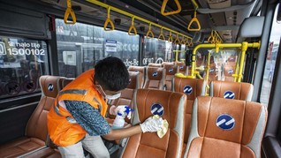 Corona Bikin Transjakarta, KRL, MRT, dan LRT Sepi Penumpang