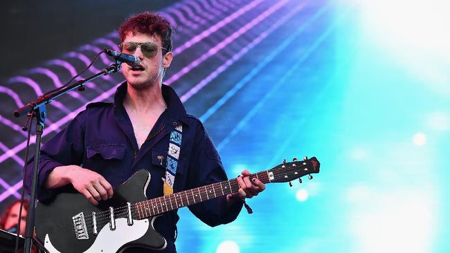 Pentolan MGMT, Andrew VanWyngarden, diduga sedang menggarap lagu bertempo cepat mengenai virus corona yang kini sedang mewabah di berbagai penjuru dunia.