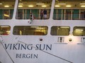 Penumpang Viking Sun Pelesir, Satu Pingsan di Depan Pura Bali
