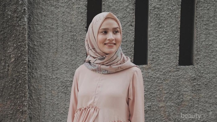[FORUM] Atasan model seperti apa yang lagi IN di kalangan hijabers?