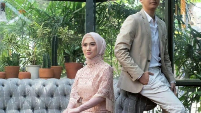 [FORUM] Melody eks JKT48 Cantik Berhijab Saat Foto Prewedding