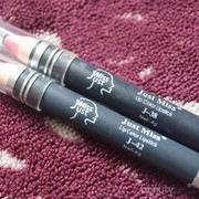 Masih ada yang pakai lipstick Just Miss?