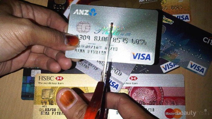 [FORUM] Menggunakan kartu kredit termasuk riba dong yaaa?