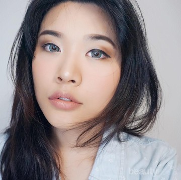 img-title Tampil Natural dengan Menggunakan Rangkaian Produk Wardah Beauty