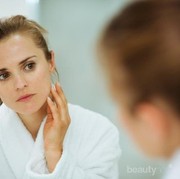 Apakah Kosmetik yang Kamu Pakai Menyebabkan Wajah Breakout? Cek Tanda-tandanya Disini!