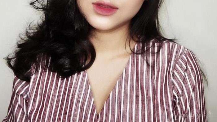 Enggak Mau Terlihat Pucat Saat Menggunakan Ombre Lips? Inilah 4 Tips yang Bisa Kamu Coba