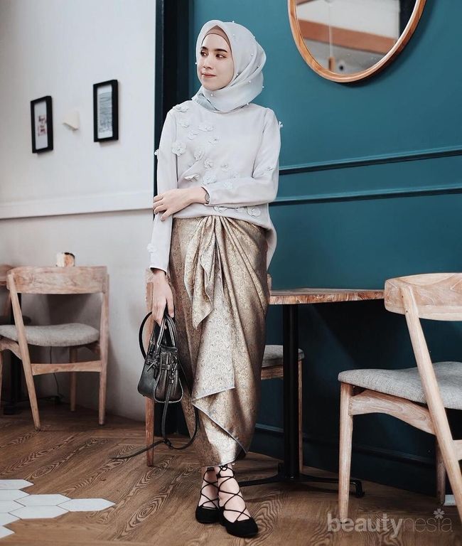 Mau Kondangan? Ikuti Tips Style Kondangan Hijab Anak Muda