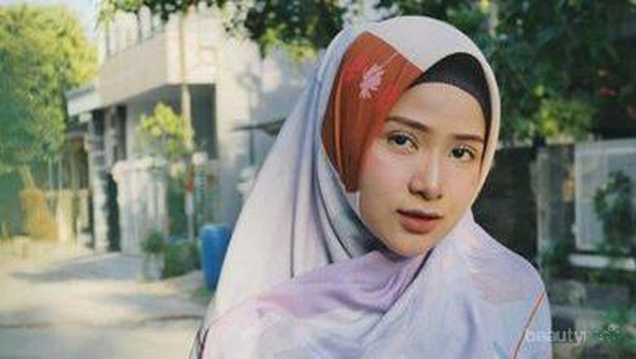 [FORUM] Pernah ketusuk pentul saat pakai hijab nggak?
