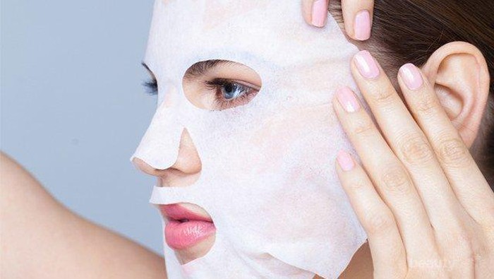 Apa Kamu Masih Melakukan 4 Kesalahan dalam Penggunaan Sheet Mask Ini?