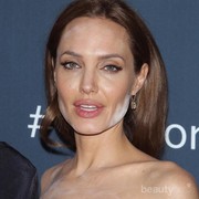 Pernah Dialami Selebriti Hollywood, Ini Dia 5 Kesalahan Make Up yang Paling Memalukan!