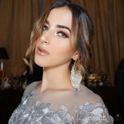 [FORUM] Cewek tuh lebih sering touch up bedak atau lipstik?