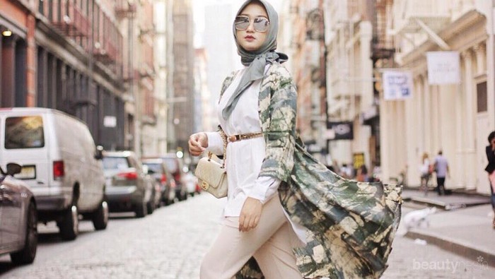 Ini Deretan Warna Hijab Ala Dian Pelangi yang Pas Buat Kondangan di Malam hari