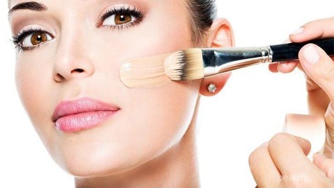 Ladies Ini Trik Menggunakan Foundation Supaya Hasilnya Merata Dan Terlihat Flawless