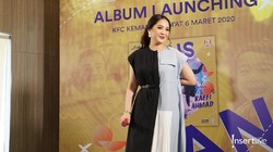 Tas Rp1,4 Juta Nagita Slavina Saat Makan Lesehan Jadi Perhatian