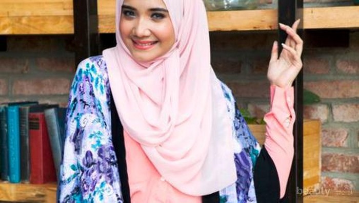 Tutorial Memakai Hijab Tanpa Peniti Ini Hanya Memerlukan Waktu Kurang dari 5 Menit Loh!
