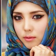 Unik Banget, Cewek Korea Ini Jago Bikin Tutorial Make Up Hijab