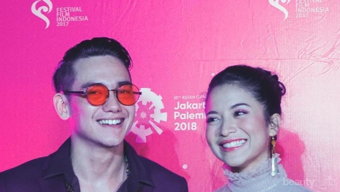 Sebelum Putri Marino, Artis Wanita Ini Pernah Menjadi Lawan Main Adipati Dolken, Cocokkan Siapa?