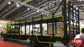 Hino Rancang Truk Pengangkut Mobil dan Motor Bebas ODOL