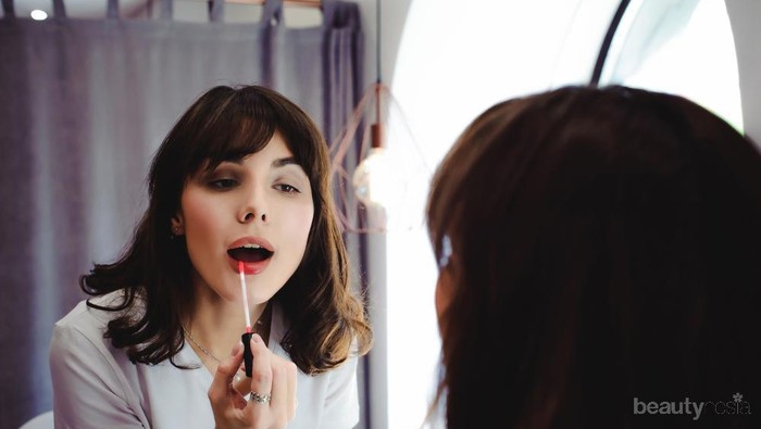 Ternyata Ini Deretan 4 Kesalahan Paling Sering Dilakukan Saat Memakai Liquid Lipstick