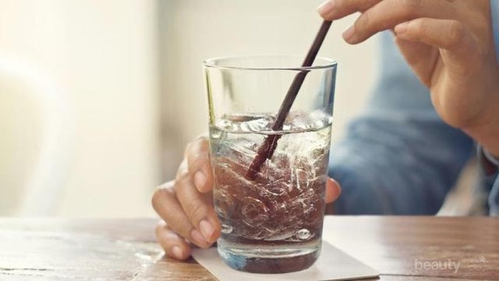 Buka Puasa dengan Minum Air Es, Amankah untuk Kesehatan? Ini Pendapat Dokter