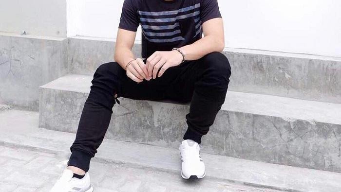 Cowok Jelek Pake Kaos Hitam - Cowok Mania