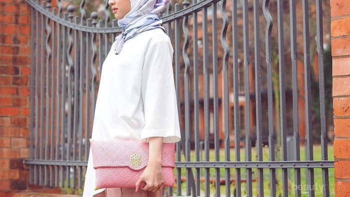 Tidak Selalu Harus Menggunakan Rok, Intip Beberapa Inspirasi Outfit Hijab Seru untuk ke Kondangan! Tidak Selalu Harus Menggunakan Rok, Intip Beberapa Inspirasi Outfit Hijab Seru untuk ke Kondangan!