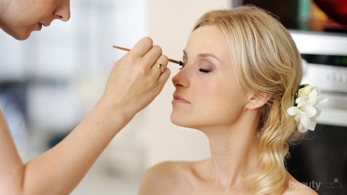 Daripada Menyesal di Kemudian Hari, Inilah 6 Hal yang Perlu Dipastikan Saat Tes Make Up Pengantin!