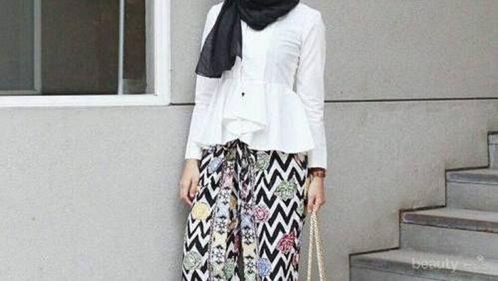 Buat Hijabers, Ini 5 Inspirasi Celana Batik Kekinian Buat Kondangan