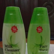 [FORUM] ada yg pernah pakai milk cleanser n face tonic viva greentea belum?