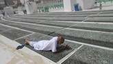 FOTO: Wajah Sunyi Kota Suci di Arab Saudi akibat Corona Pemandangan tak biasa terlihat saat Kabah sepi dari kunjungan jemaah di tengah meningkatnya kekhawatiran akibat virus corona.
