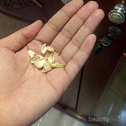 [FORUM] percaya sama mitos ambil bunga pengantin nanti ketularan nikah?