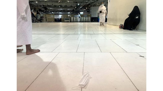 FOTO: Wajah Sunyi Kota Suci di Arab Saudi akibat Corona